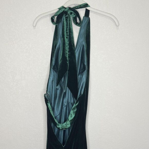 Revelry Atherna Velvet Halter Gown Size 4 Green Open Back Maxi Formal Dress Prom - Picture 8 of 11